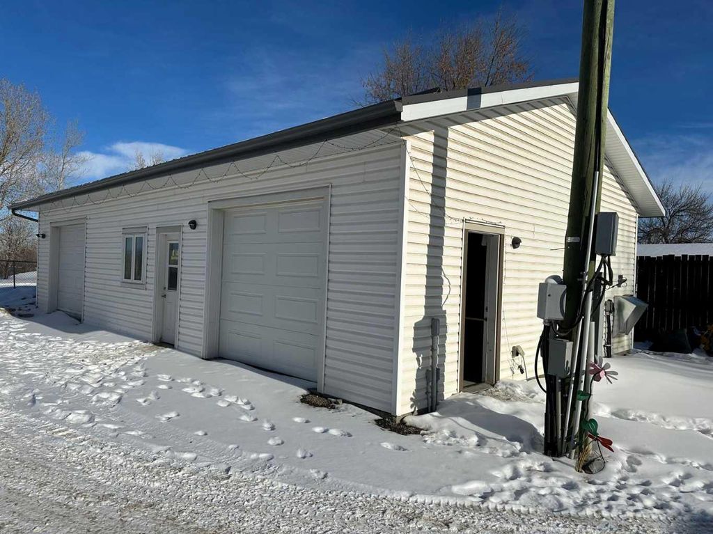Photo of 261178 Range Road 290, Rural Rocky View County, AB T4A 1V7 (MLS # A2266845)