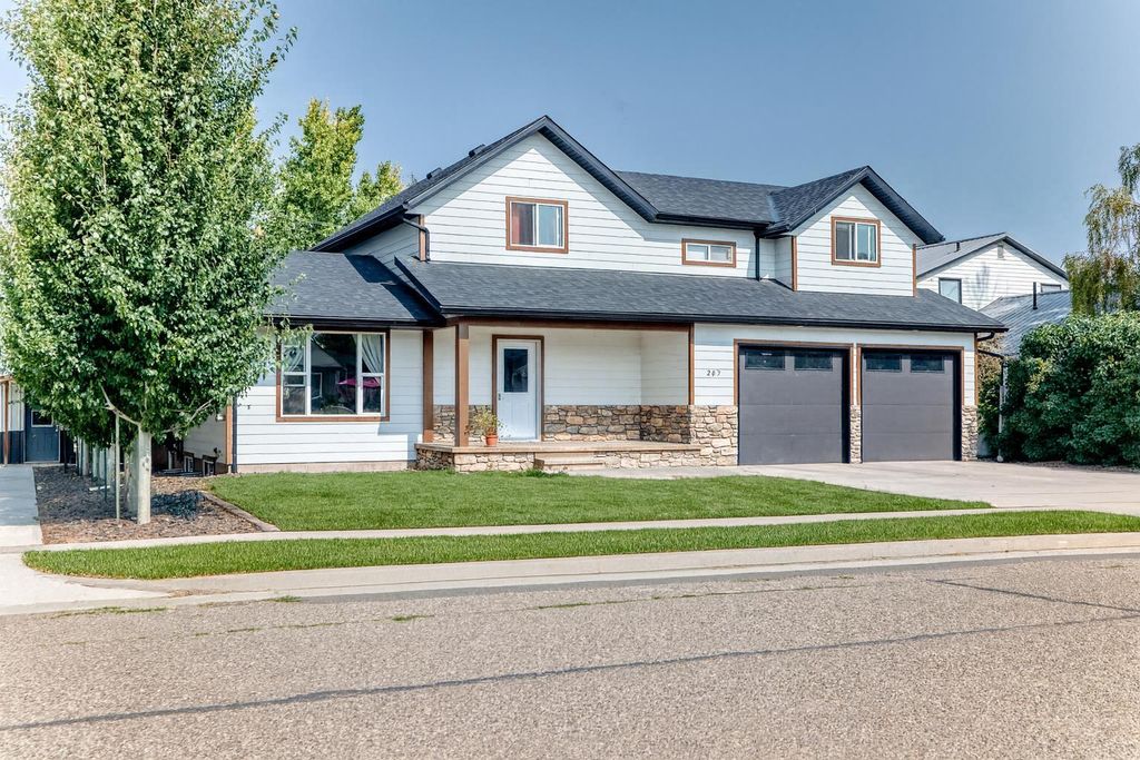 Photo of 207 Milnes Street Nobleford Street, Nobleford, AB T0L 1S0 (MLS # A2308011)