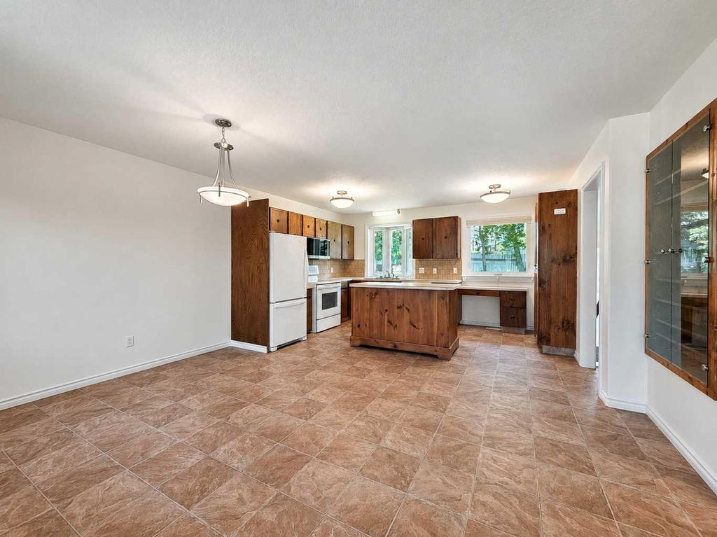 Photo of 10625 105 Avenue, Grande Cache, AB T0E 0Y0 (MLS # A2332670)