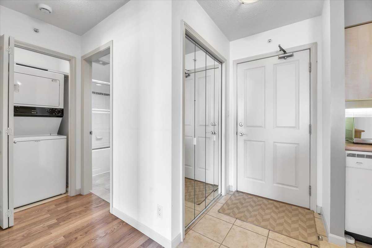 650 10 Street SW 804