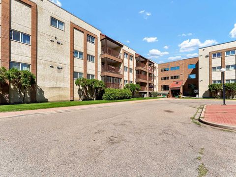 Photo of 3090 15 Avenue SE #208, Medicine Hat, AB T1B 3Z3 (MLS # A2328316)