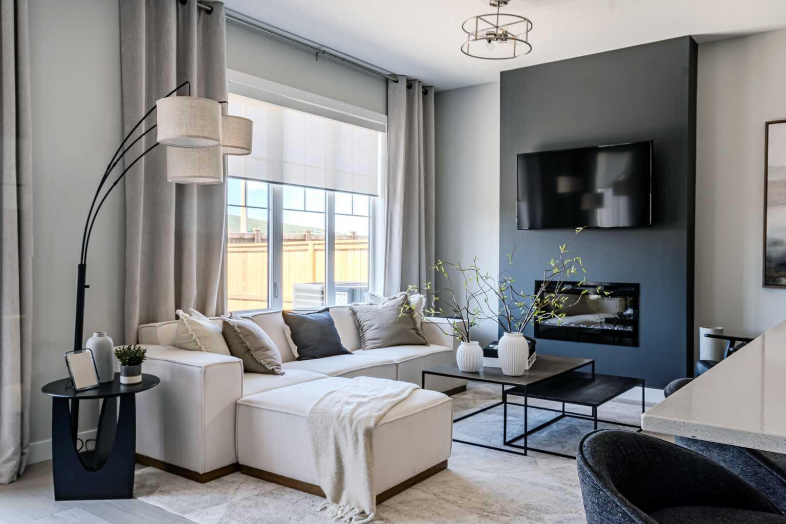 147 Greenwich Drive NW