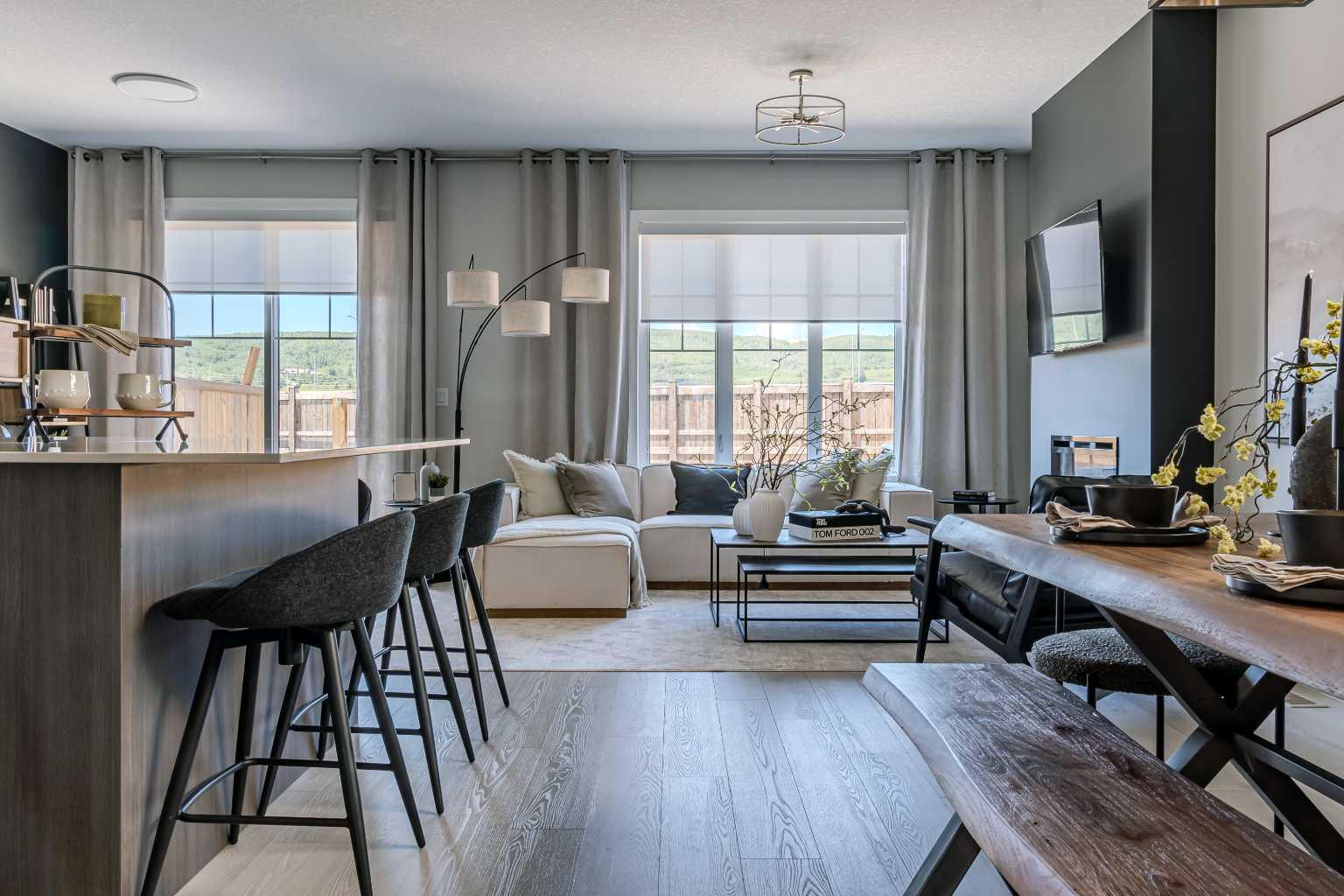 147 Greenwich Drive NW