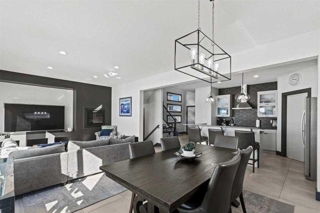 12806 Royal Boulevard