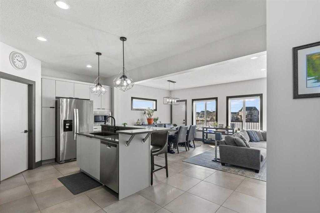 12806 Royal Boulevard