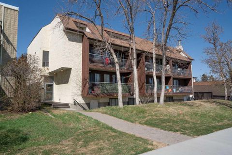 Photo of 1113 37 Street SW #404, Calgary, AB T3C 1S5 (MLS # A2284680)