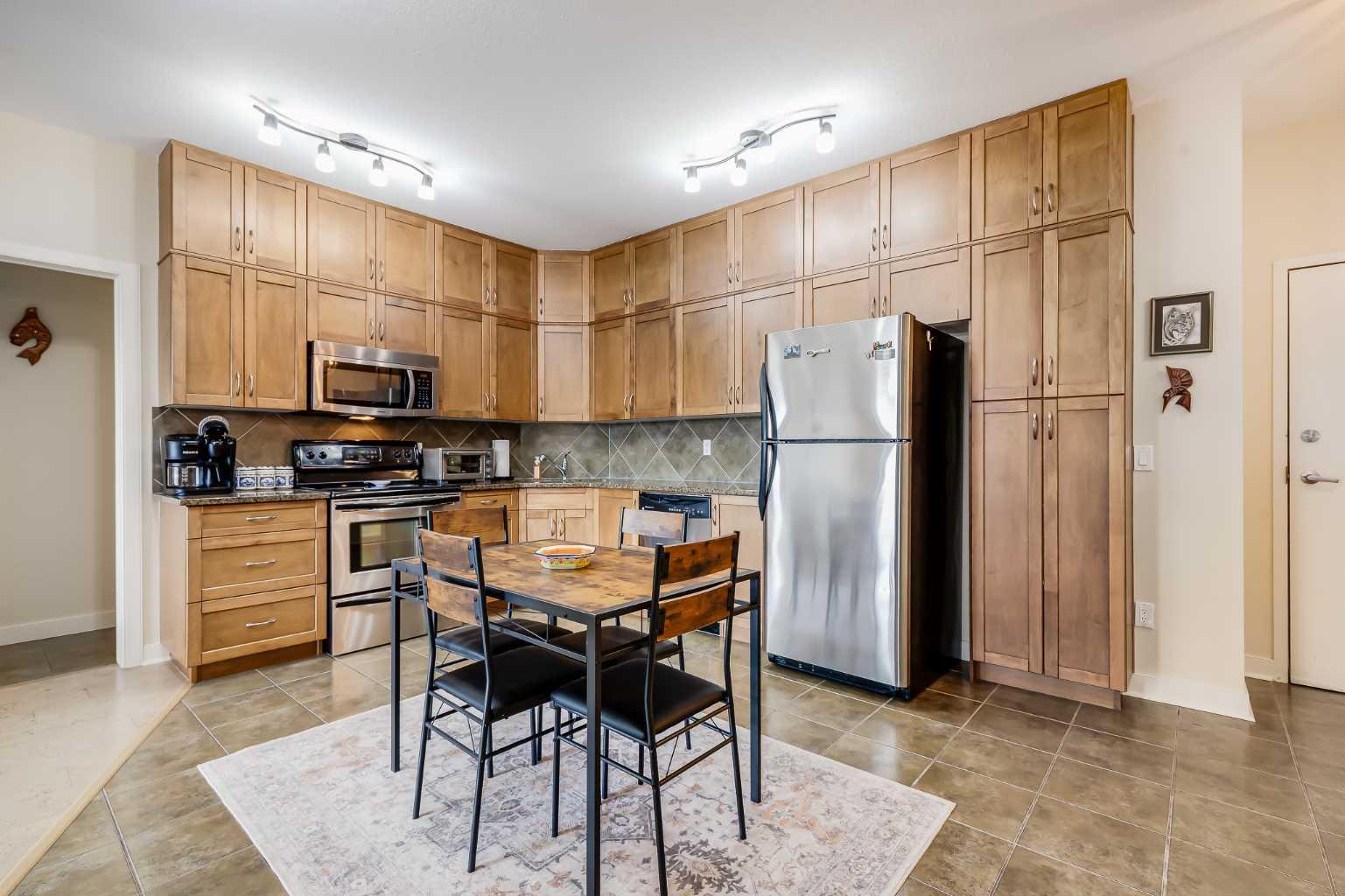 132 1 Avenue NW 401