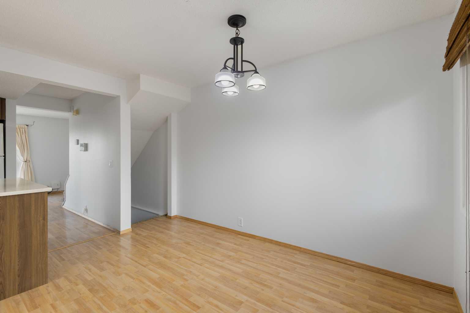 1055 72 Avenue NW 72