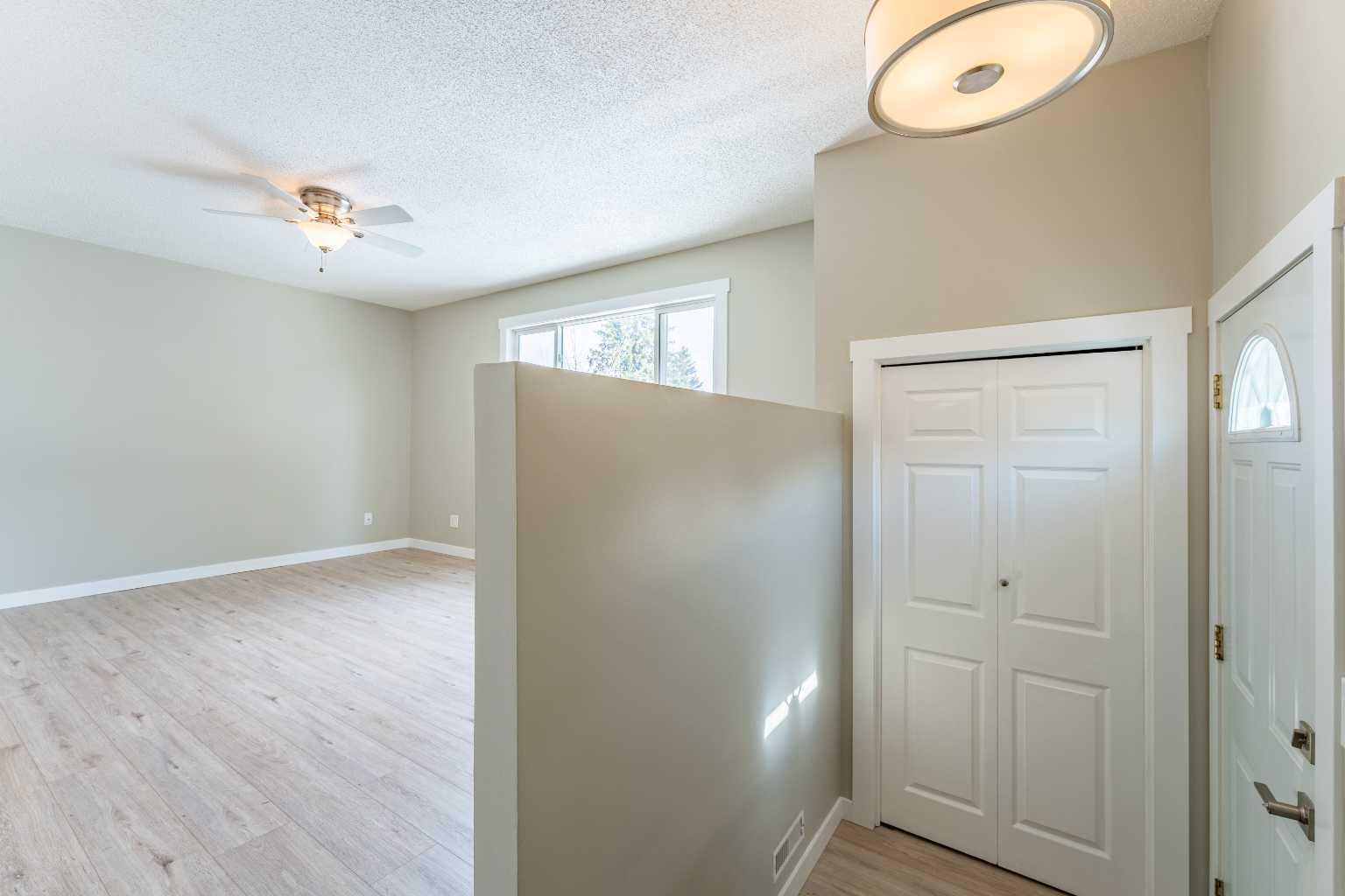 528 Queensland Place SE