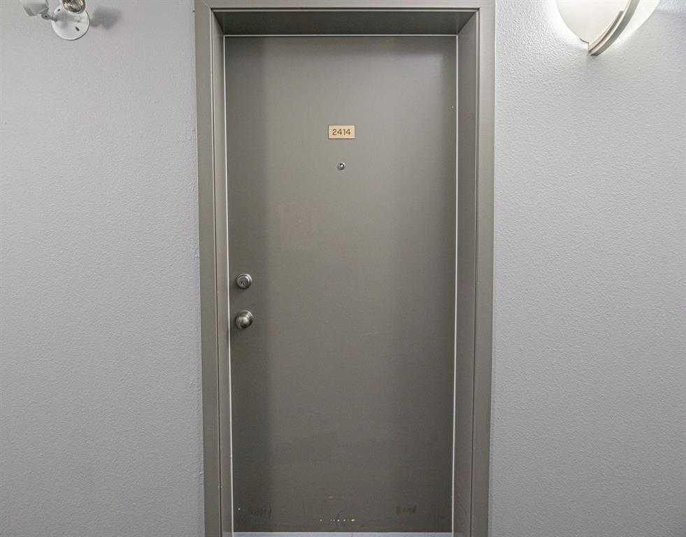 333 Taravista Drive NE 2414