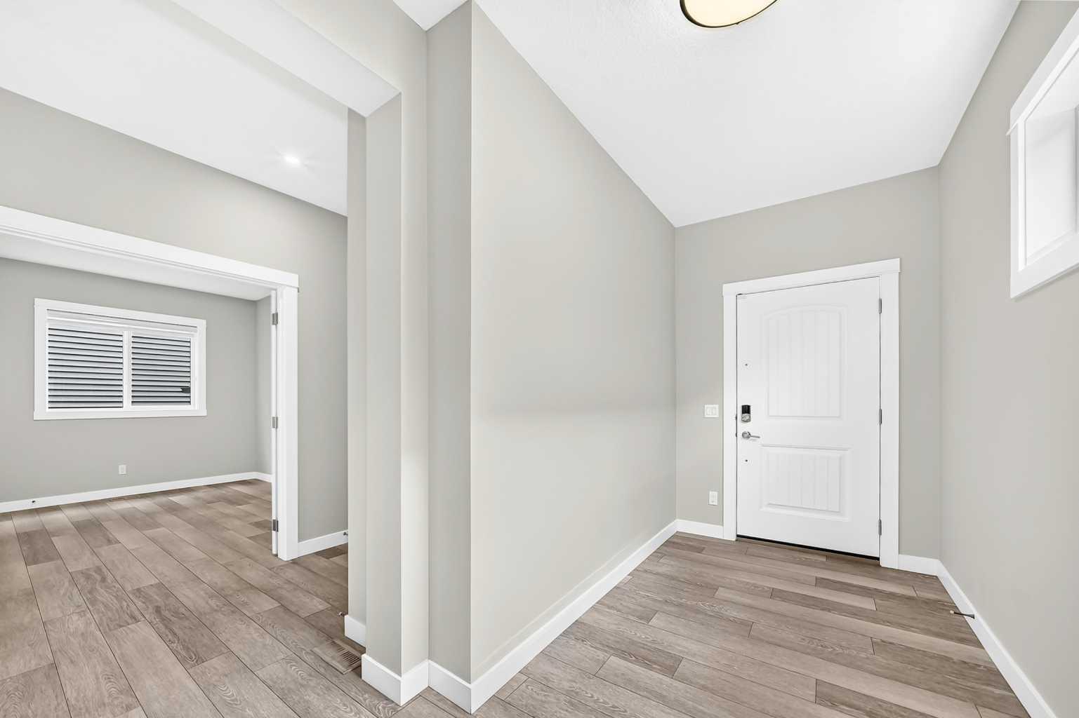 137 Creekside Way SW