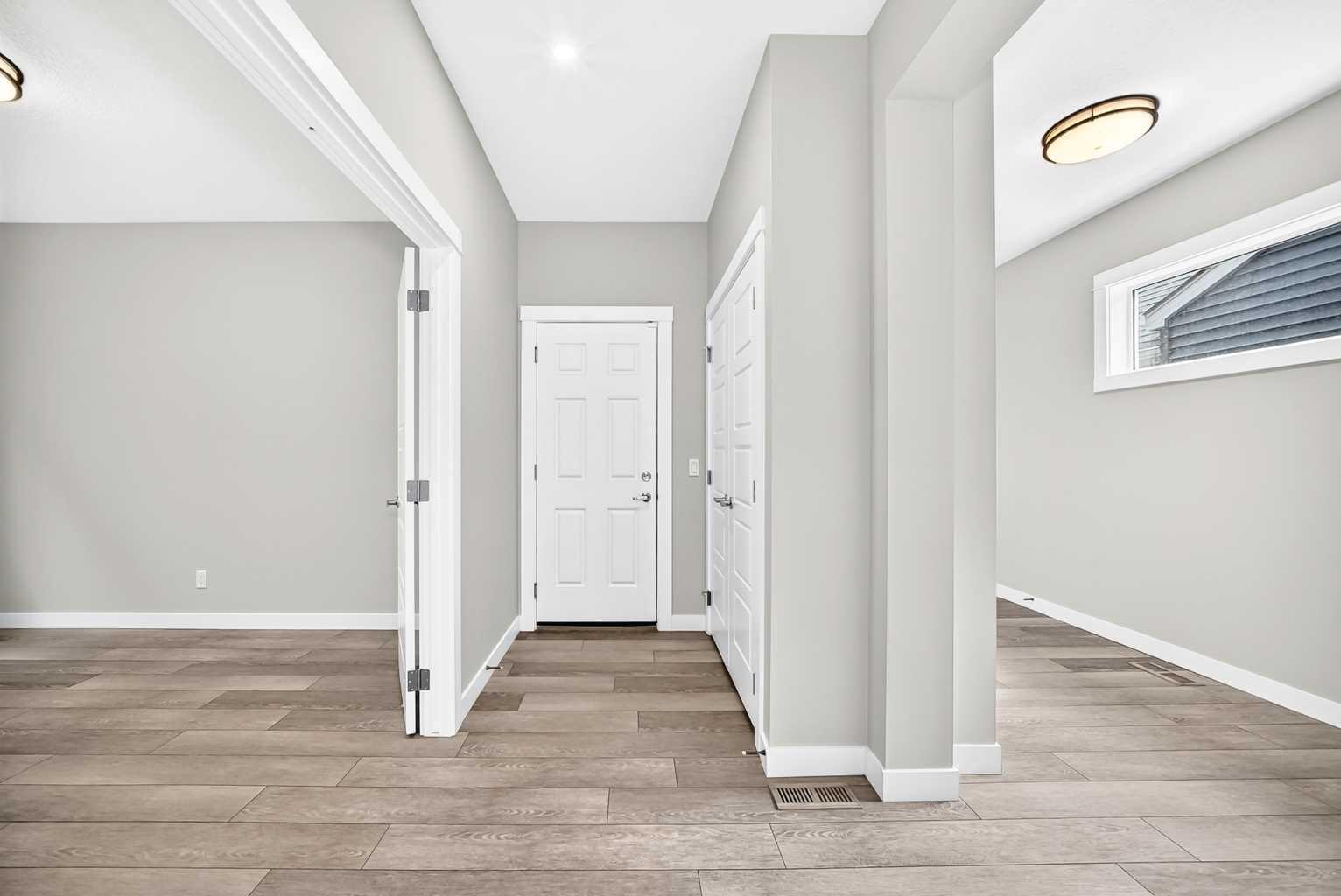 137 Creekside Way SW