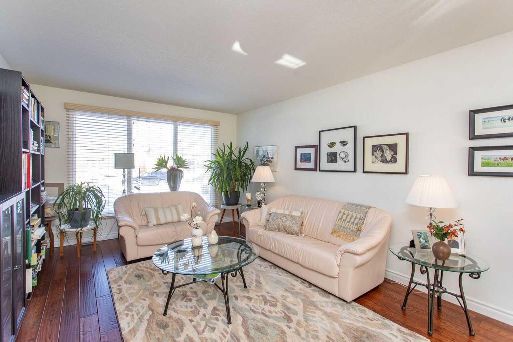 Photo of 18 Mclevin Crescent, Red Deer, AB T4R 1S9 (MLS # A2288141)