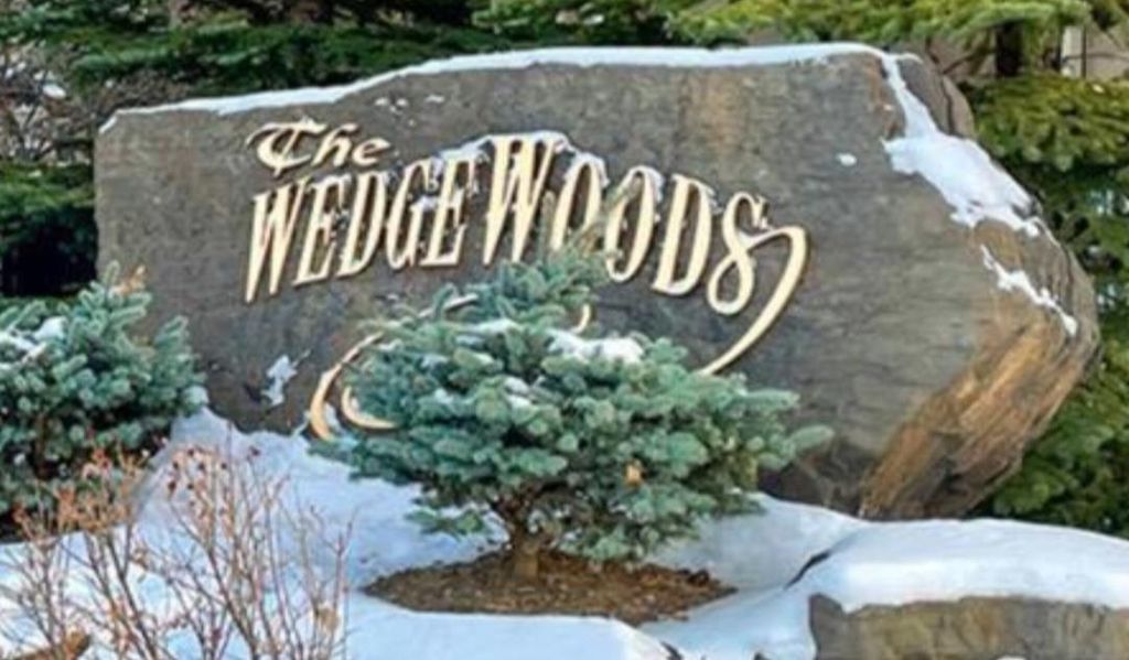 Photo of 10 DISCOVERY RIDGE Close SW #213, Calgary, AB T3H 5X3 (MLS # A2275245)