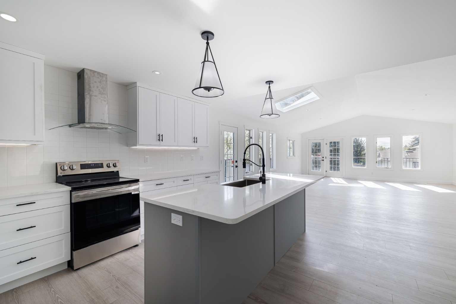 4775 Rundlewood Drive NE