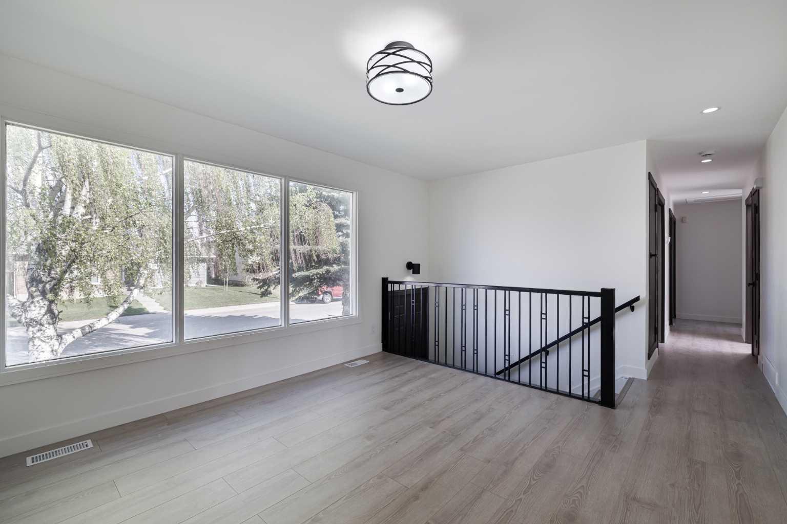 4775 Rundlewood Drive NE