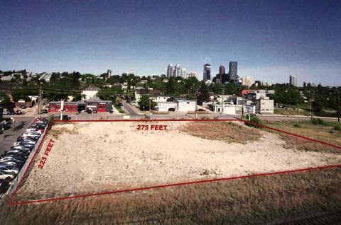 1802 11 Street SE Calgary AB T2G 3E8