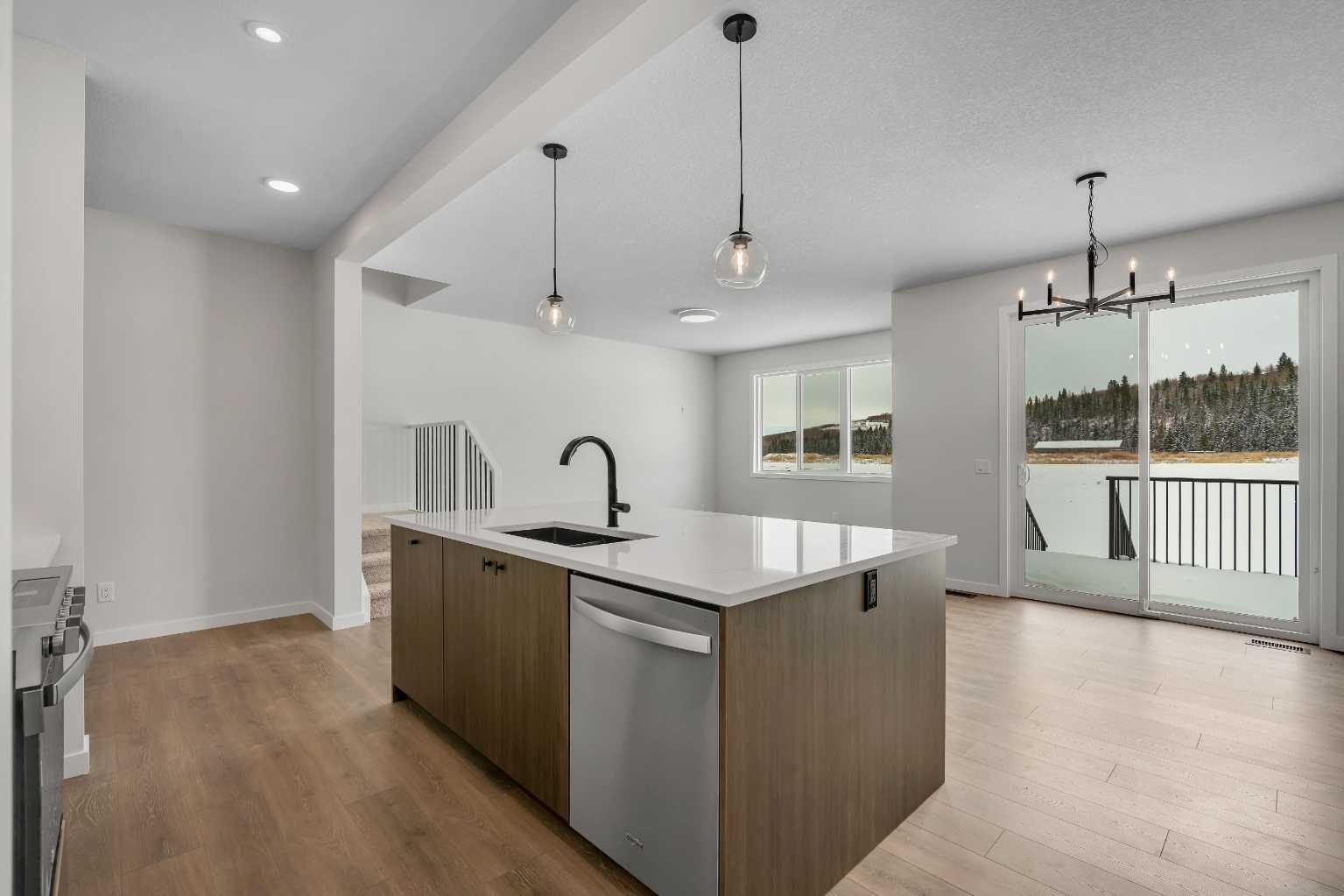 108 Creekview Manor SW