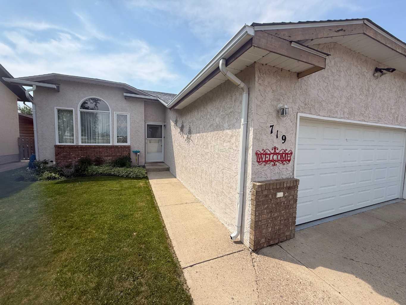 719 Parkland Drive