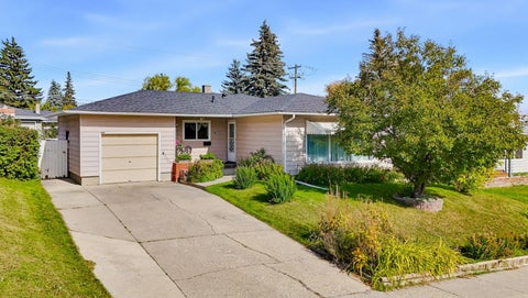 Photo of 704 75 Avenue SW, Calgary, AB T2V 0S3 (MLS # A2348452)