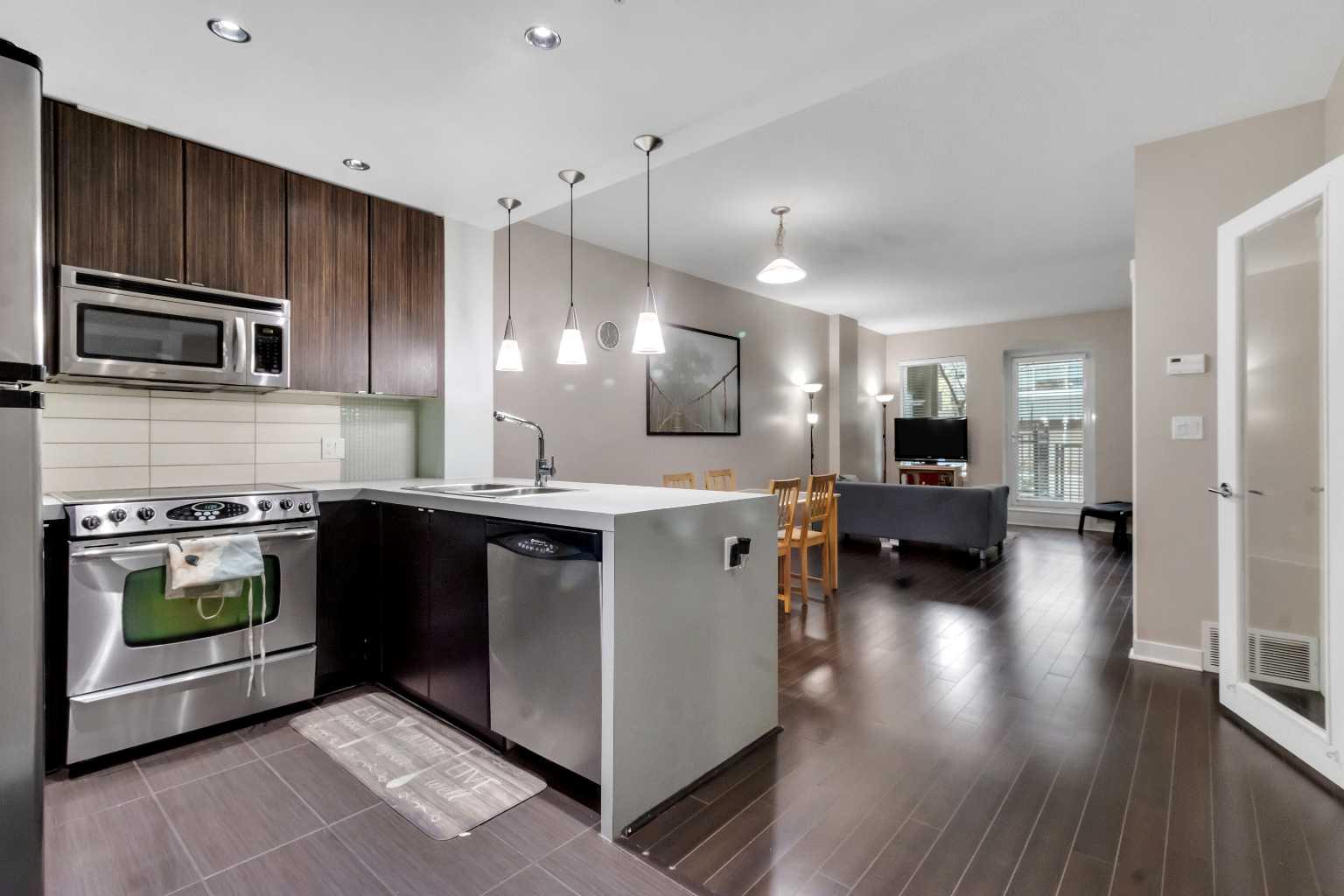 788 12 Avenue SW 102