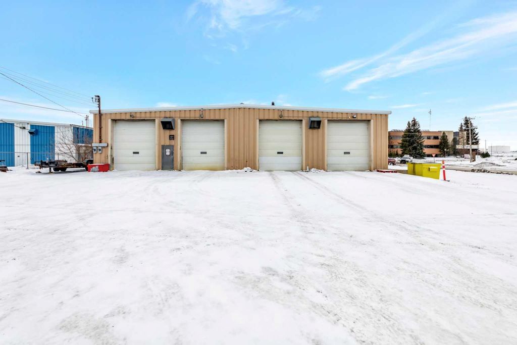 Photo of 5218 62 Street, Lloydminster, AB T9V 2E4 (MLS # A2287045)