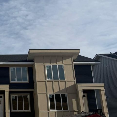 1927 McCaskill Drive Crossfield AB T0M 0C1