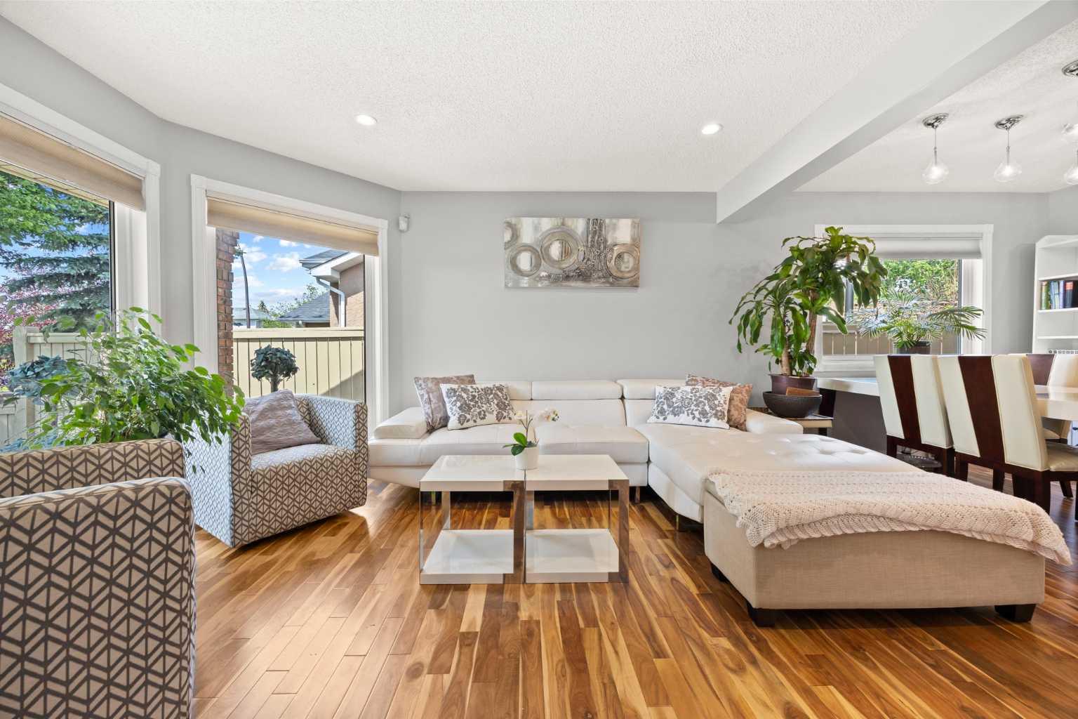139 Hawkville Close NW