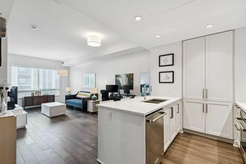 Photo of 46 9 Street NE #402, Calgary, AB T2E 7Y1 (MLS # A2306176)