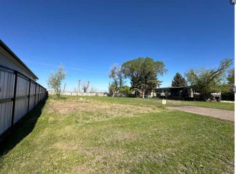 Photo of 295 Fleet Street SW, Medicine Hat, AB T1A 7Z4 (MLS # A2344879)