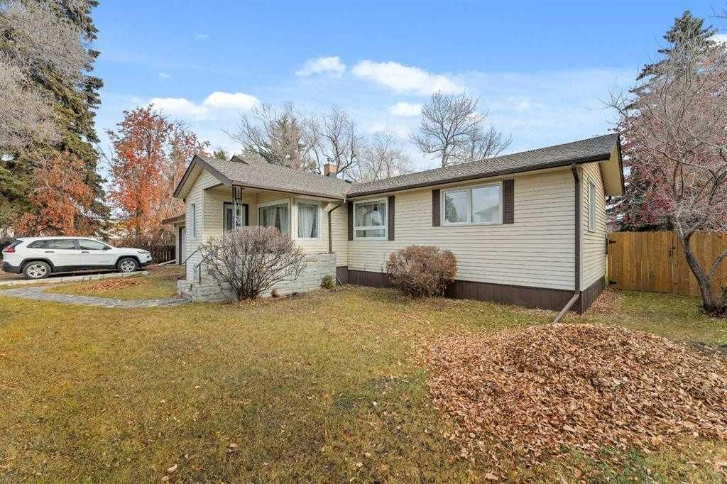Photo of 4609 47 Avenue Ave, Olds, AB T4H 1C7 (MLS # A2264588)