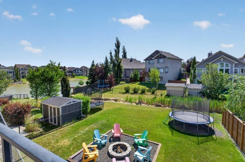 Photo of 325 Bayside Crescent SW, Airdrie, AB T4B 4H1 (MLS # A2331421)