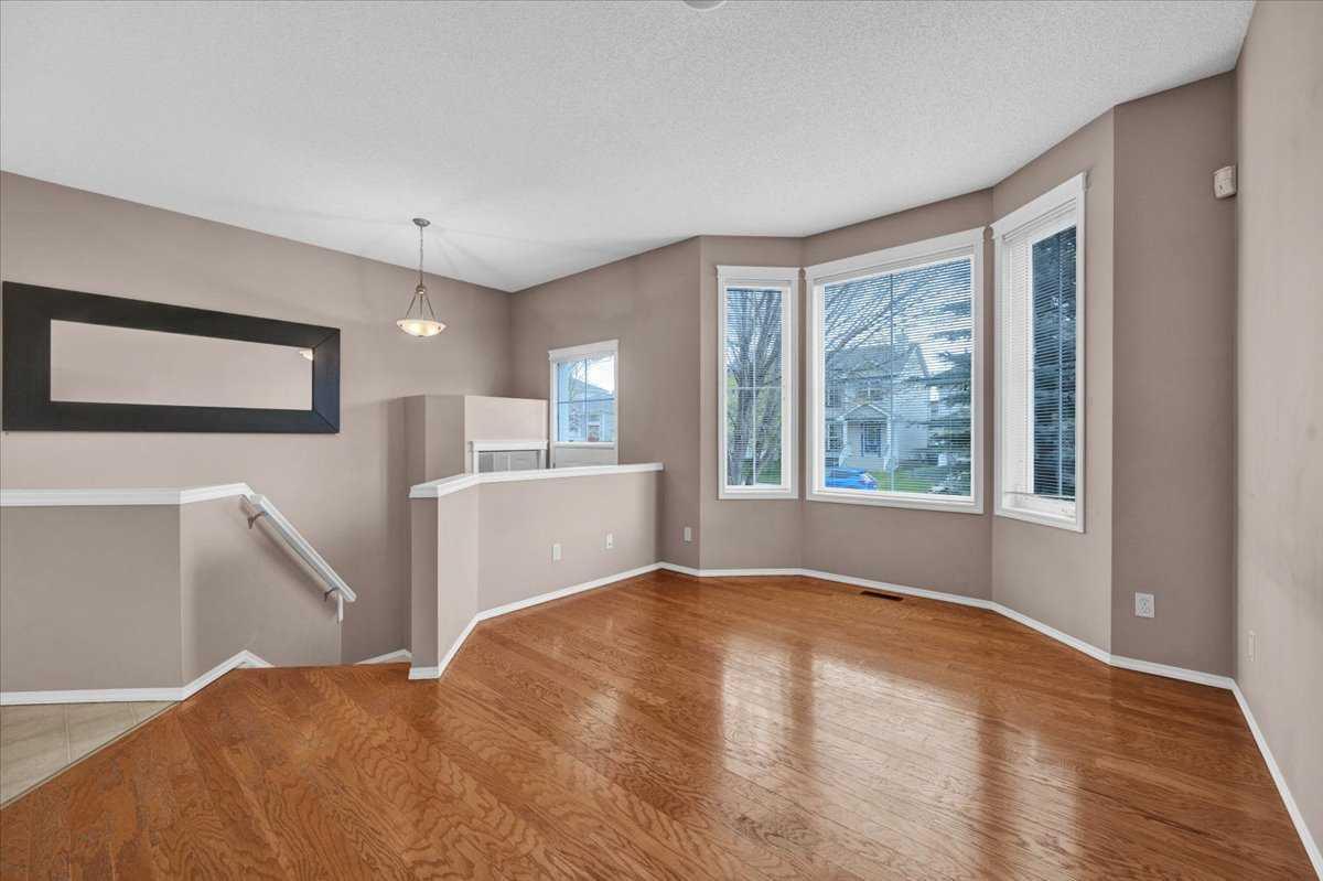 231 Tuscany Drive NW