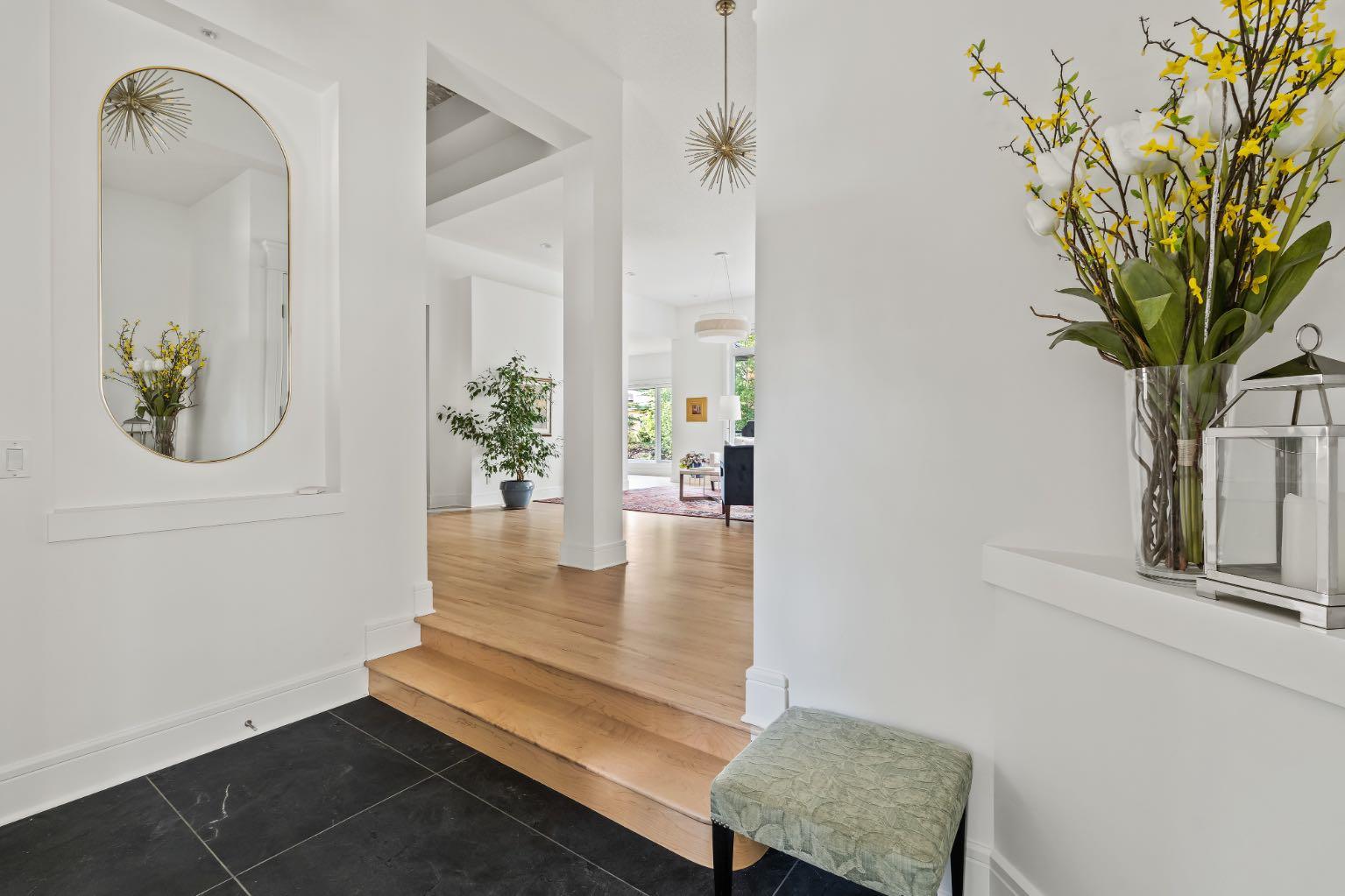 9 Elmont View SW