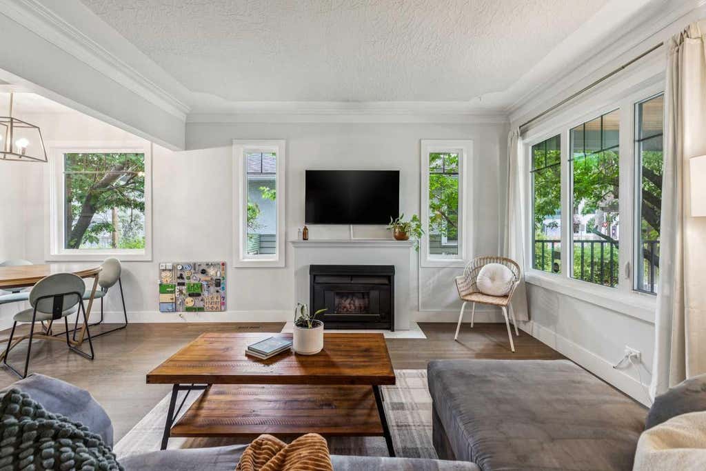 Photo of 1644 16 Street SE, Calgary, AB T2G 3P7 (MLS # A2337056)