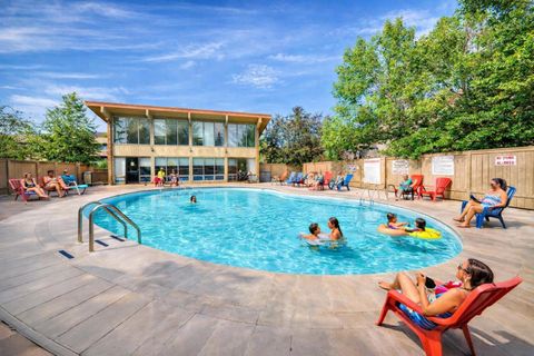 816 89 Avenue SW 307 Calgary AB T2V 4N8