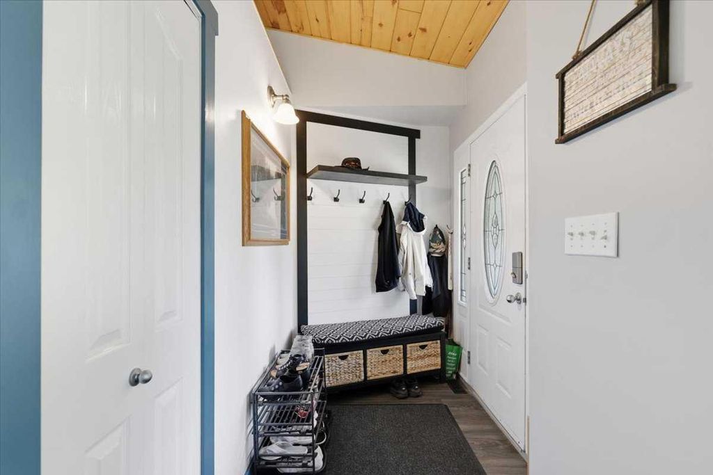 Photo of 5502 39 Street, Mulhurst Bay, AB T0C 2C0 (MLS # A2330415)