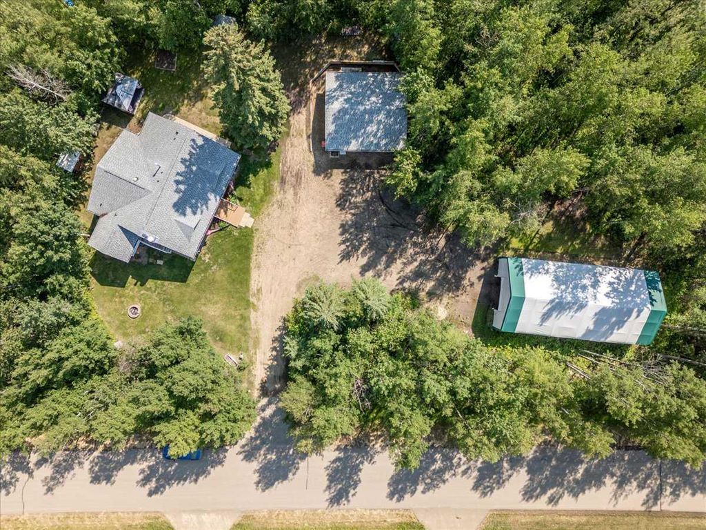 Photo of 5502 39 Street, Mulhurst Bay, AB T0C 2C0 (MLS # A2330415)