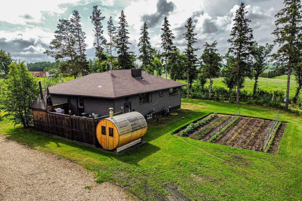 Photo of 430042 Range Road 220, Rural Ponoka County, AB T0B 0H0 (MLS # A2325648)