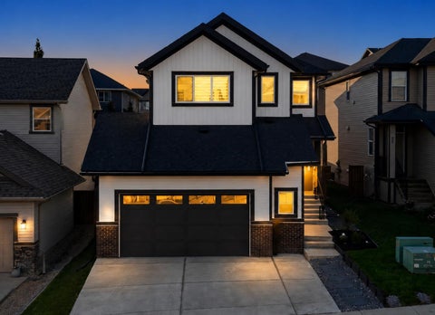 Photo of 92 Heritage Hill, Cochrane, AB T4C 0L4 (MLS # A2340036)