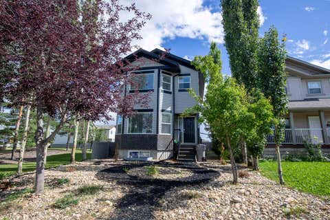 Photo of 213 Pinnacle Drive, Grande Prairie, AB T8W 0A9 (MLS # A2319200)