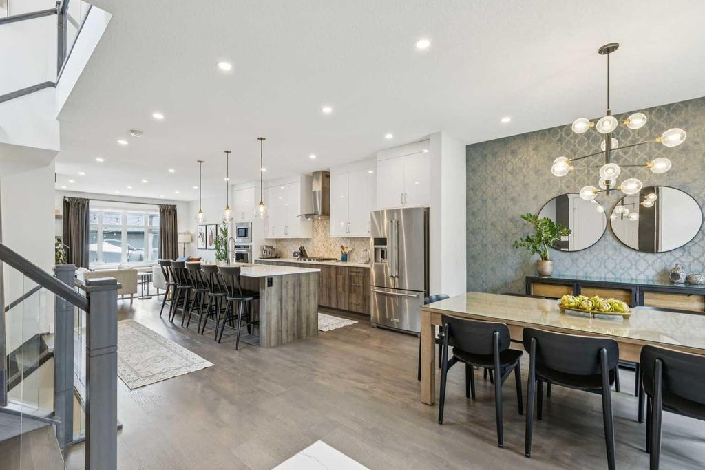 Photo of 2826 40 Street SW, Calgary, AB T3E 3J6 (MLS # A2305359)