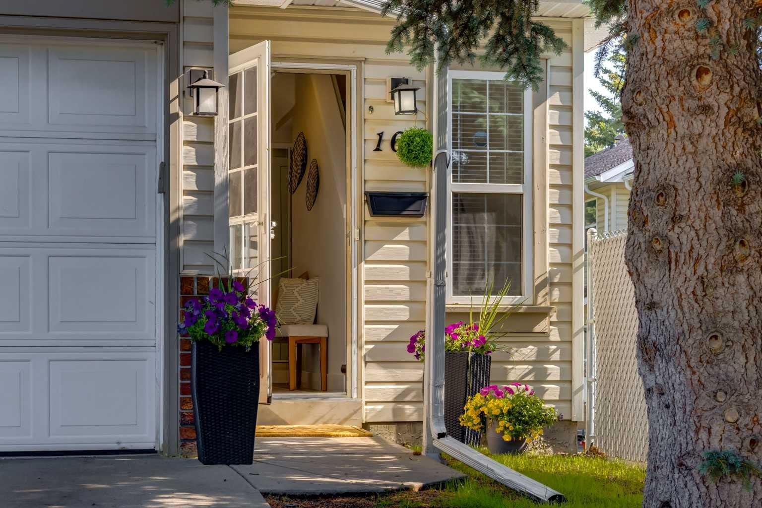 16 Millrise Green SW