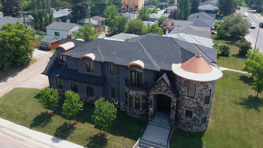 Photo of 1911 13 Avenue NW, Calgary, AB T2N 1L5 (MLS # A2229632)