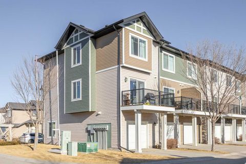 Photo of 319 Taralake Way NE, Calgary, AB T3J 0J4 (MLS # A2285400)