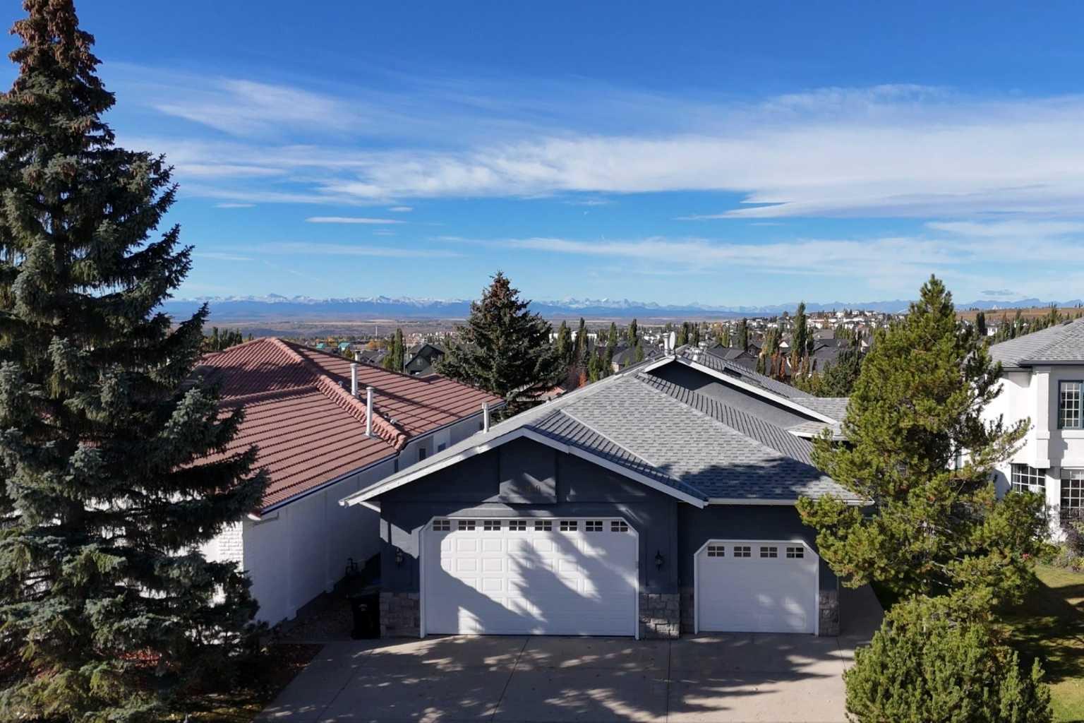 180 Arbour Glen Close NW