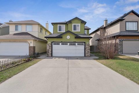 Photo of 35 Saddletree Drive NE, Calgary, AB T3J 5C7 (MLS # A2308324)