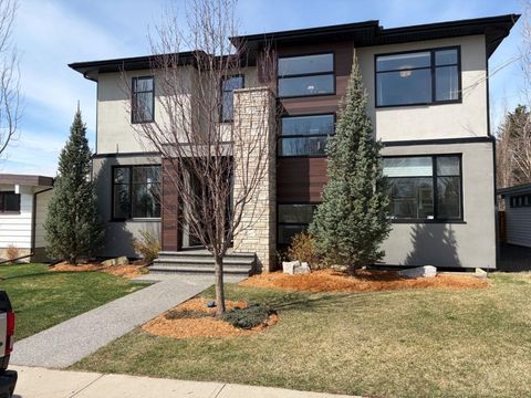 Photo of 5927 34 Street SW, Calgary, AB T3E 5L7 (MLS # A2300461)