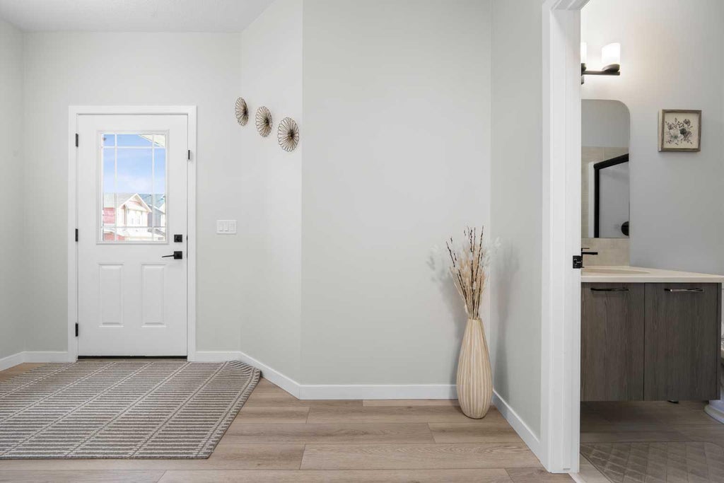 Photo of 1429 Chinook Gate Glen SW, Airdrie, AB T4B 5J2 (MLS # A2338849)