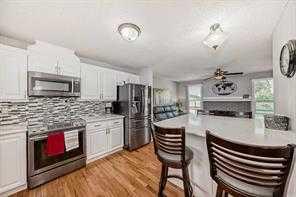 420 Whitehorn Place NE